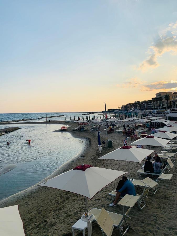 B&B Vittoria Anzio Exterior photo